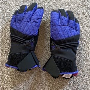 Mountain hardwear gloves